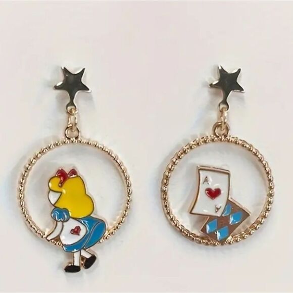 Alice in Wonderland Earrings - Picture 4 of 5